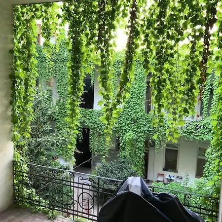 Apartmán Near To Park,newly Decorated Fully Equipped Walking Distance To The Puskas Arena ,city Park Where Will Find The World Famous Szechenyi Thermal Bath Spa, Museums ,and The Capital Circus ,ac, Smart Tv, High Speed Internet *