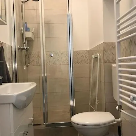 Park Oasis: Modern Near Szechenyi Bath